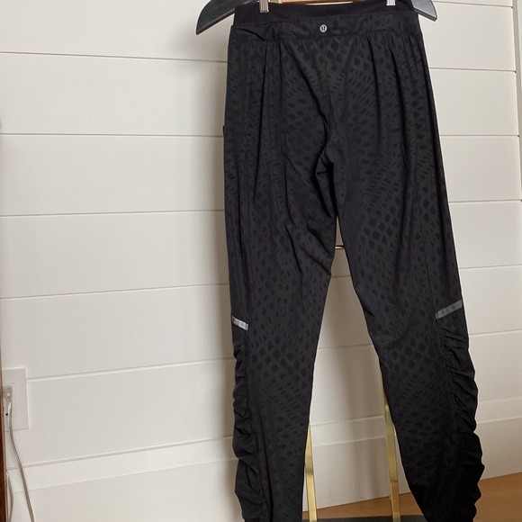 Lululemon lined pants leggings - Picture 6 of 8